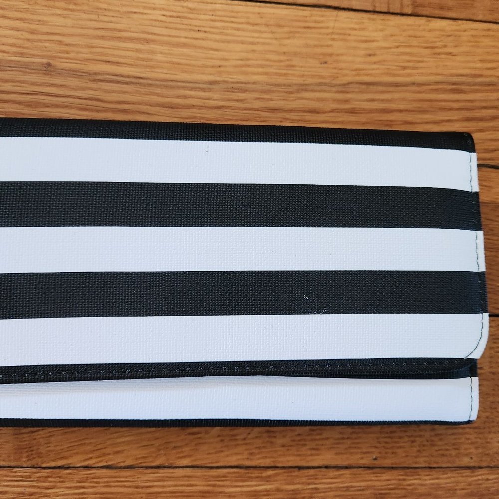 Kut from the Kloth Wallet